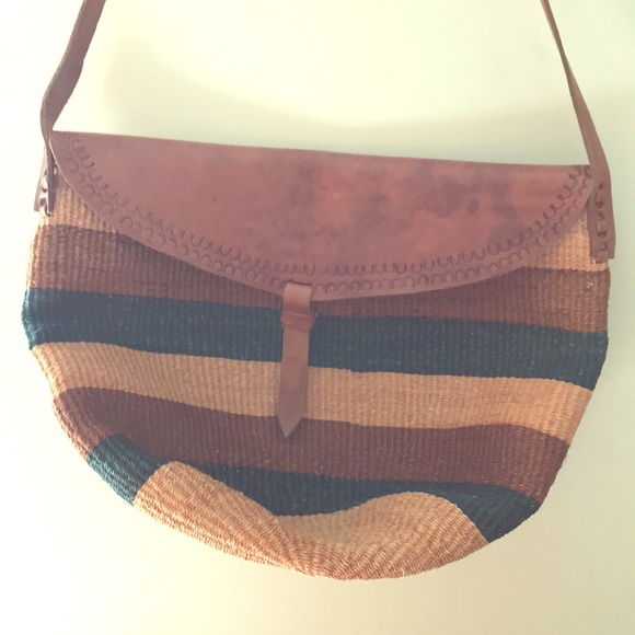 Large vintage woven tote - Picture 4 of 8